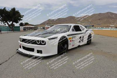 media/Jun-01-2025-CalClub SCCA (Sun) [[eae223c5dd]]/Around pit/